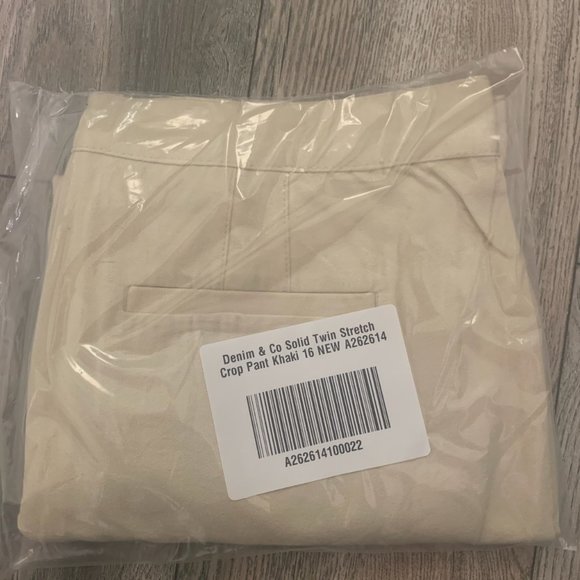 NWT DENIM & CO. KHAKI TWIN STRETCH CROP PANTS 16 - Picture 7 of 8